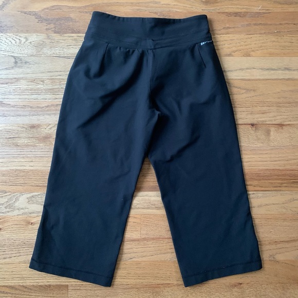 NWOT Nike Dri Fit Capris - Picture 4 of 4
